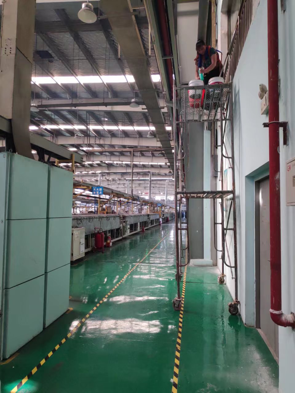 廠(chǎng)房玻璃清洗1